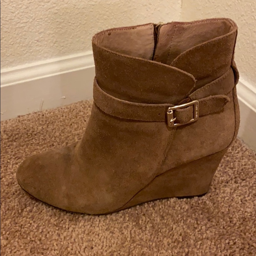 Vince Camuto suede tan booties